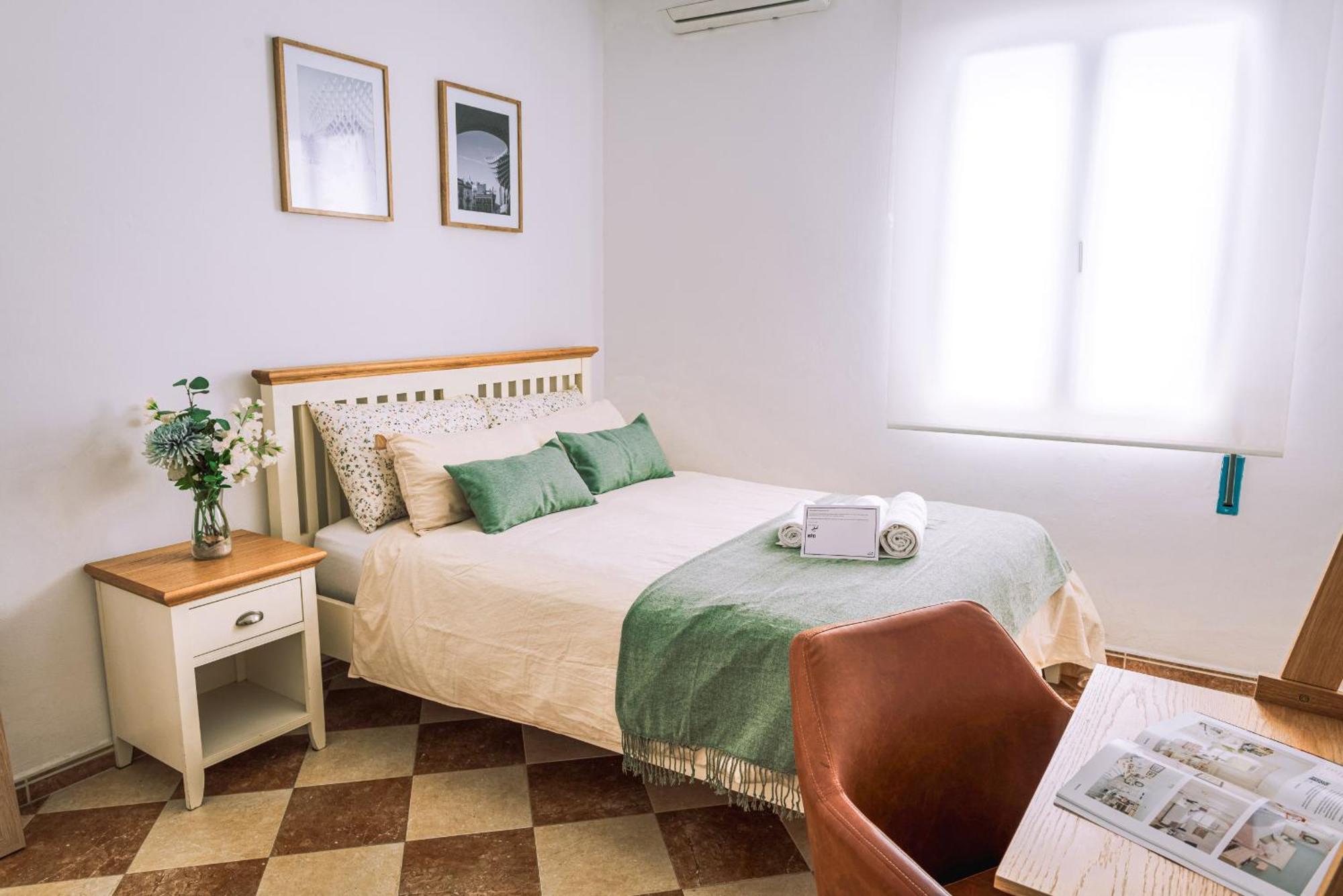 Echo Suites Nervion Севилья Экстерьер фото